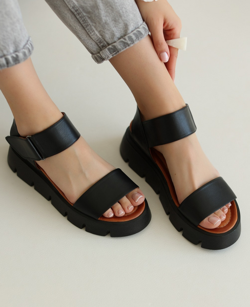 Hamilla Women's Black Leather Sandals