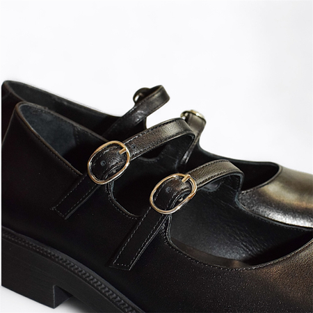 Skórzane czarne półbuty damskie Kirella