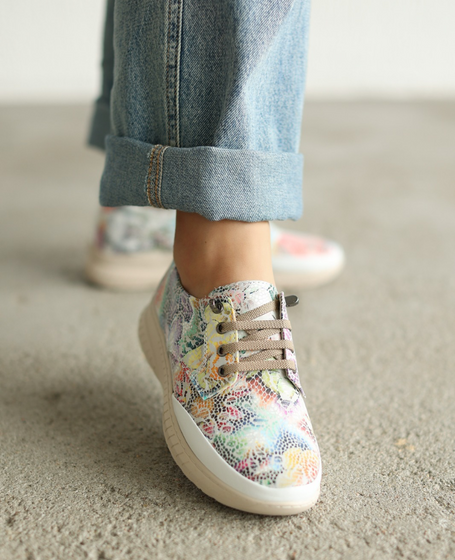 Mavinia Women's White Leather Low-Cut Shoes