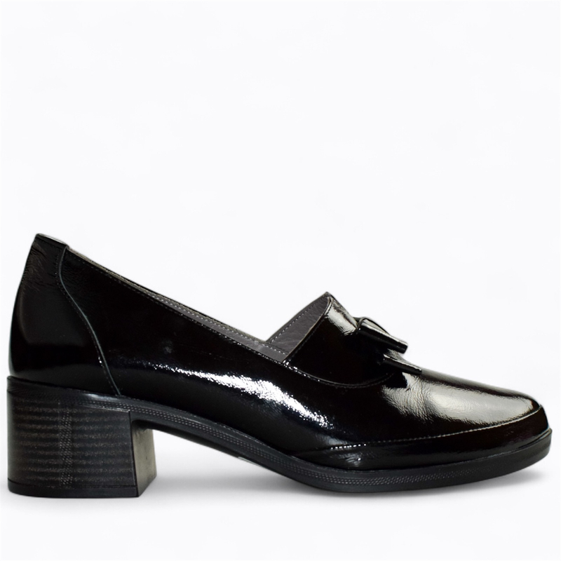 Skórzane czarne czółenka damskie Wattia