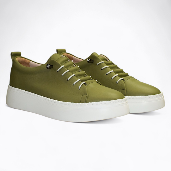 ISSANDE WOMEN'S OLIVE-COLORED LOW-CUT SHOES