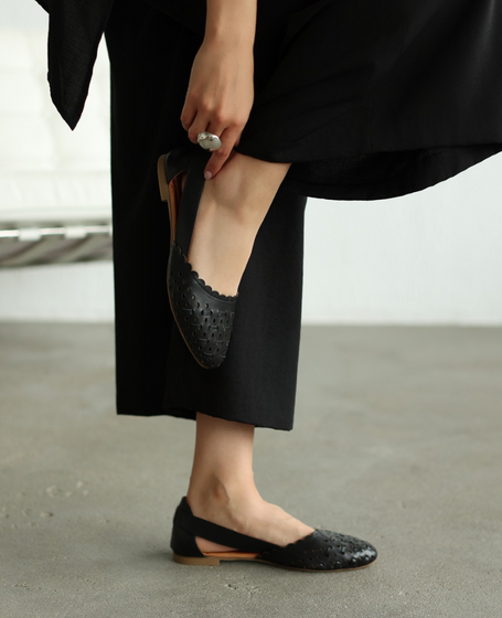Monsera Women's Black Leather Sandals