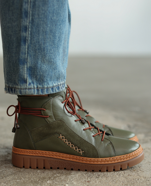 Kateria Women's Olive-Green Leather Boots