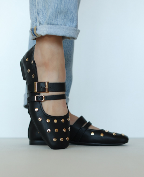 Bravina Women's Black Leather Low-Cut Shoes