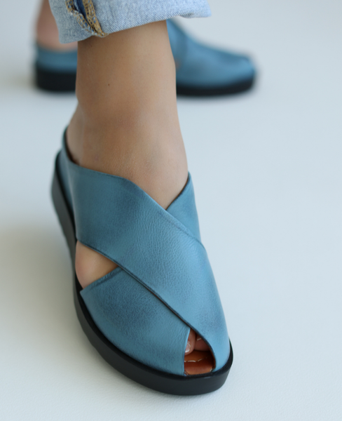 Kalviti Women's Leather Denim Flip-Flops