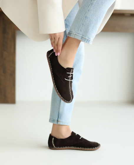 Niselva Women's Leather Chocolate-Brown Low-Cut Shoes