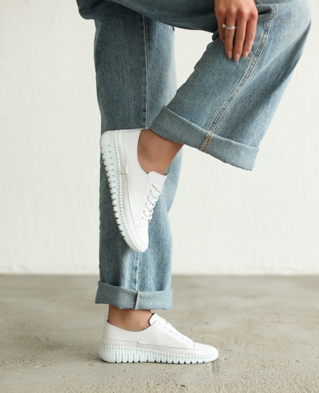 Zefilla White Leather Women's Low-Top Shoes