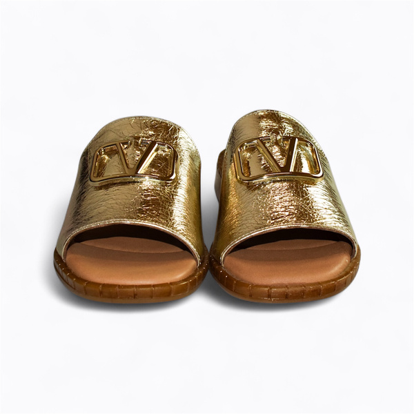 SANCHIA WOMEN'S GOLD FLIP-FLOPS