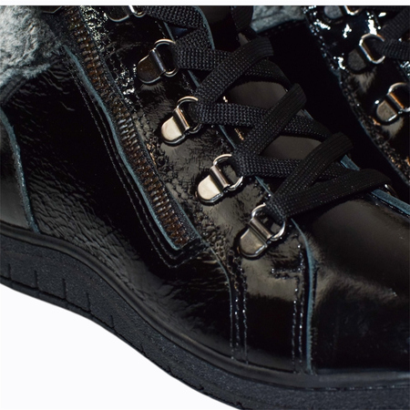 SKÓRZANE CZARNE ŚNIEGOWCE DAMSKIE OLIRITA