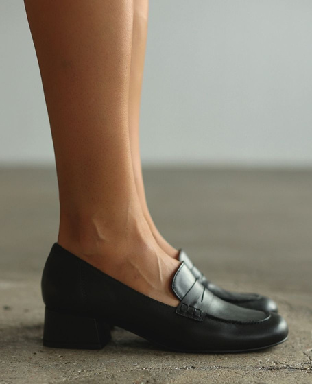 Niesenia Black Leather Women's Pumps
