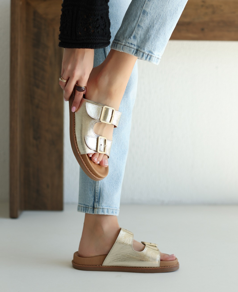 Belsina Women's Leather Gold Flip-Flops