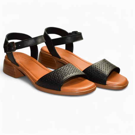 BLACK WOMEN'S SANDALS BY PRILENI