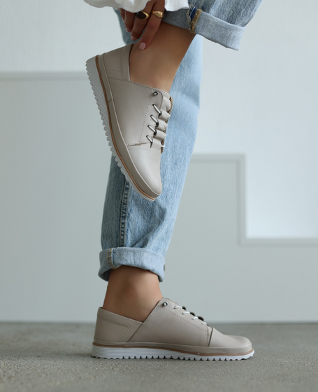 Tallora Women's Gray Leather Low-Cut Shoes
