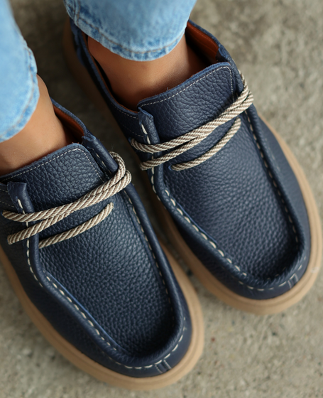 Yelsina Women's Navy Blue Leather Low-Top Shoes