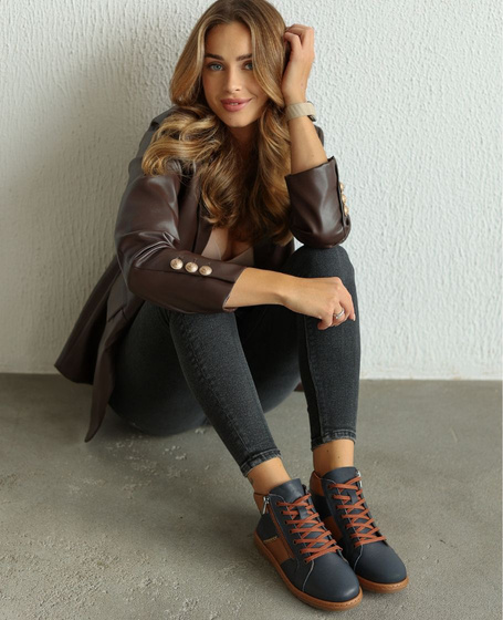 Esteril Women's Navy Blue Leather Boots