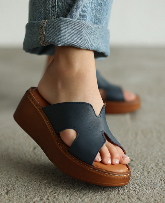 Opritia Navy Blue Leather Women's Flip-Flops