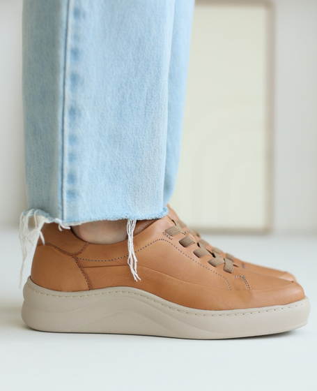 Adrenia Women's Red Leather Low-Cut Shoes