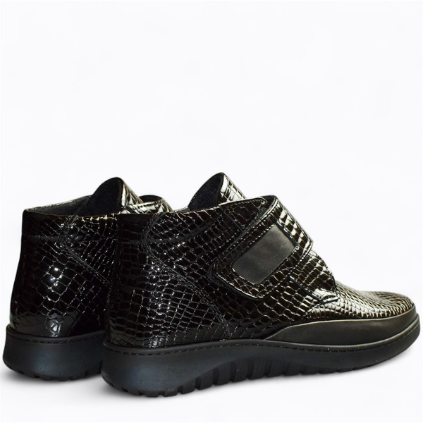 Galessa Women's Black Leather Ankle Boots
