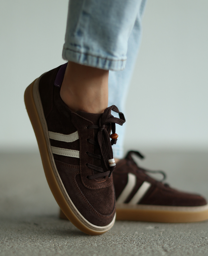 Skórzane czekoladowe sneakersy damskie Elviana