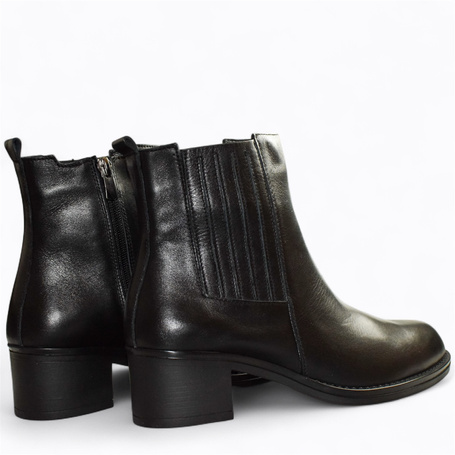 Noravia Women's Black Leather Ankle Boots