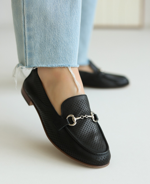 Fenella Women's Black Leather Low-Cut Shoes