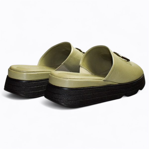 KARILDA WOMEN'S GREEN FLIP-FLOPS
