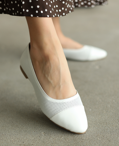 Halinor White Leather Women's Ballerina Flats