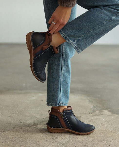 Skórzane granatowe trzewiki damskie Halvora