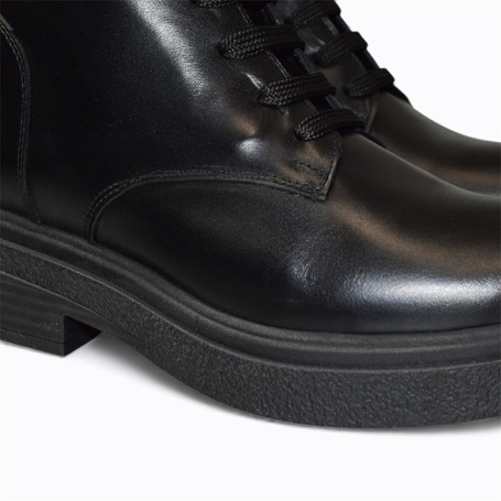 Skórzane czarne trzewiki damskie Brilita