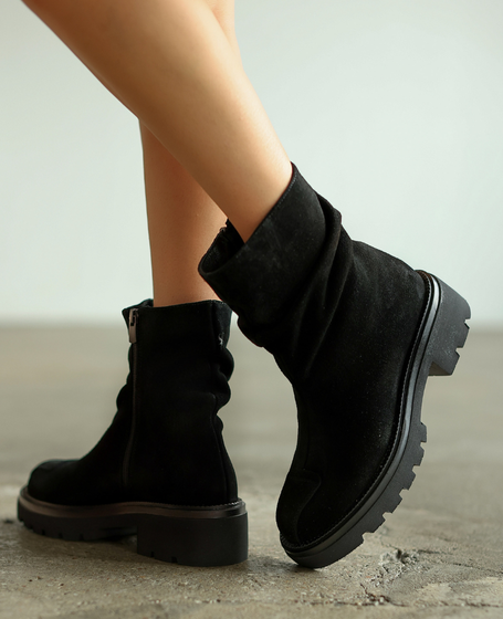 Nadiera Women's Black Leather Ankle Boots
