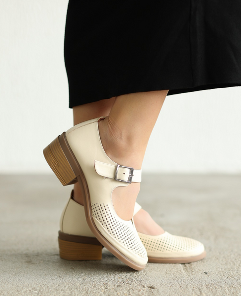 Origena Beige Leather Women's Pumps