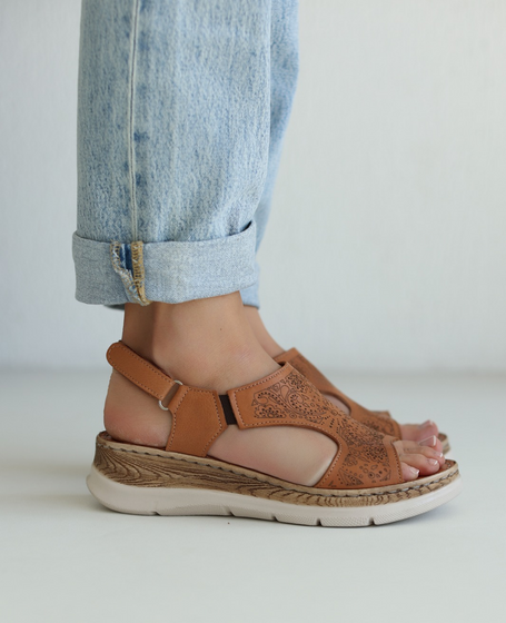 Naselia Women's Red Leather Sandals