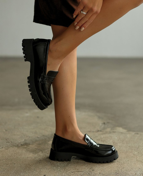 Calista Women's Black Leather Low-Top Shoes