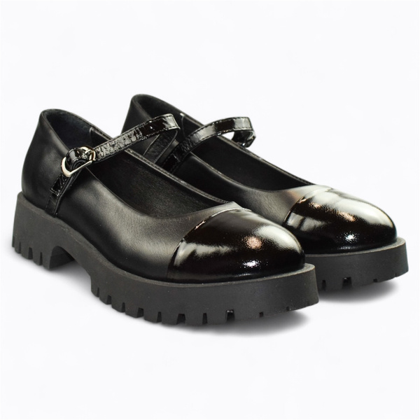 Giselda Women's Black Leather Low-Cut Shoes
