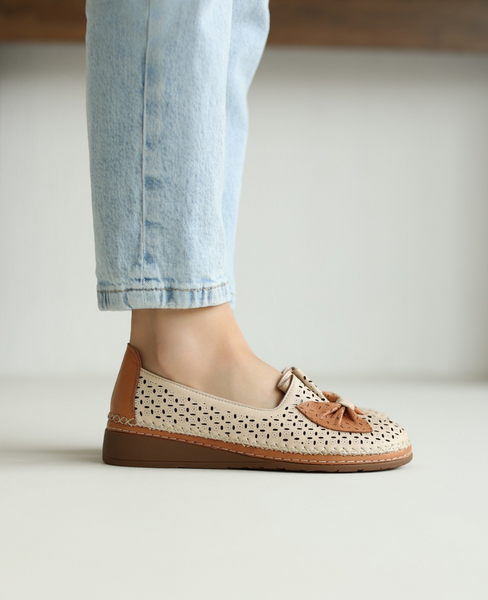 Meriori Beige Leather Women's Low-Top Shoes