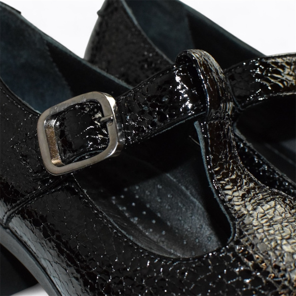 Coretta Women's Black Leather Low-Top Shoes