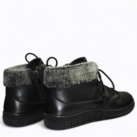 Renalia Women's Black Leather Snow Boots