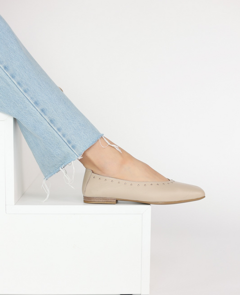 Loxeria Beige Leather Women's Ballerina Flats