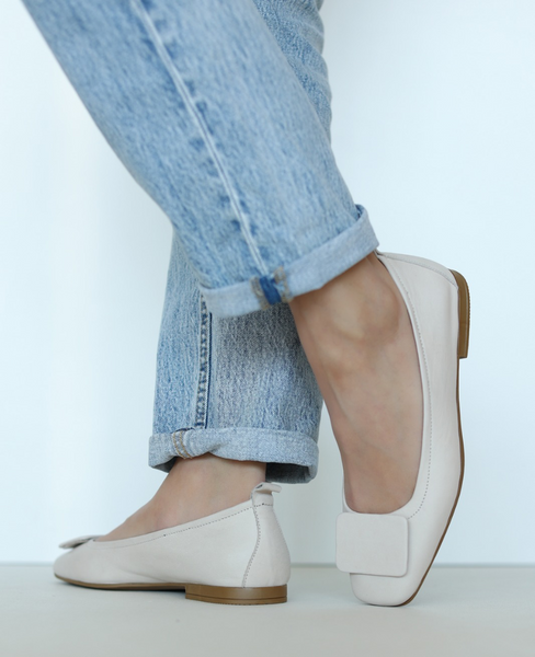 Savella Beige Leather Women's Ballerina Flats