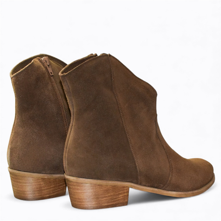 Czekoladowe kowbojki damskie Seguara