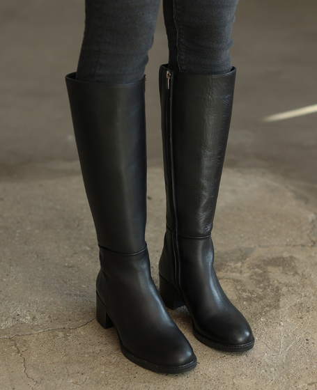 Quirina Women's Black Leather Knee-High Boots