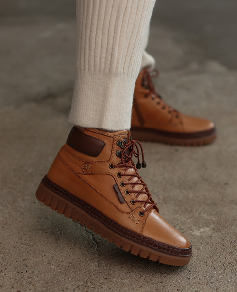 Umbelia Women's Red Leather Boots