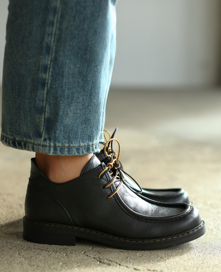 Adivena Women's Black Leather Low-Top Shoes