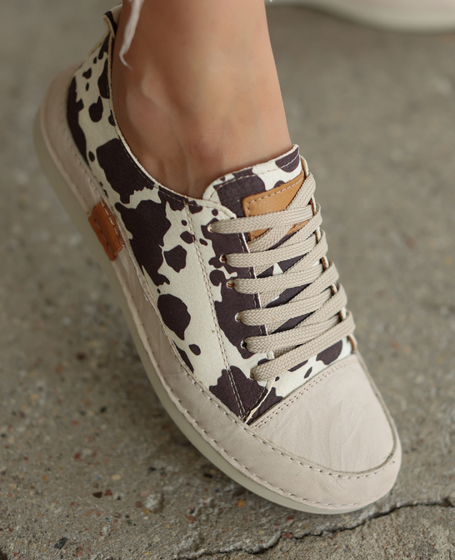 Fenleri Women's Beige Leather Low-Top Shoes with an Animal Print