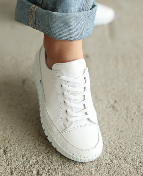 Zefilla White Leather Women's Low-Top Shoes