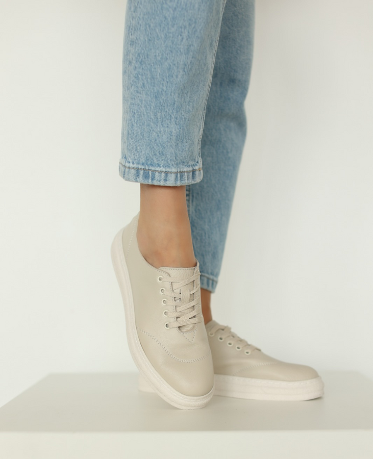 Skórzane beżowe sneakersy Freddia