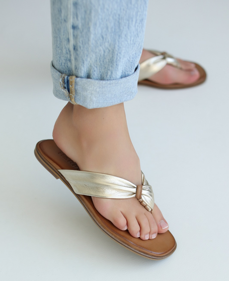 Binelia Women's Leather Gold Flip-Flops