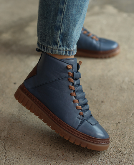 Havenna Women's Navy Blue Leather Boots