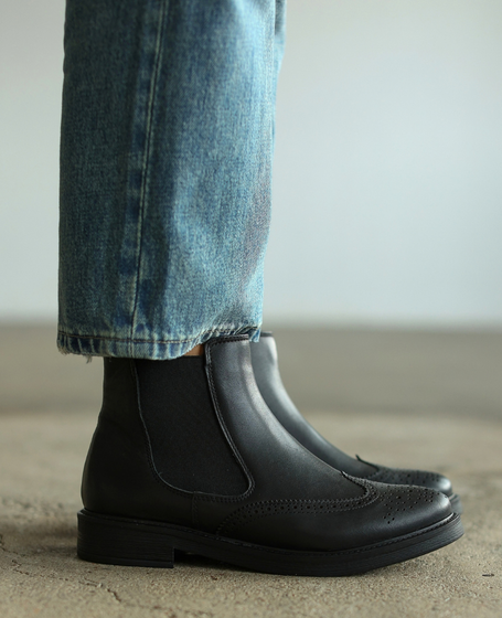 Rosavia Women's Black Leather Ankle Boots
