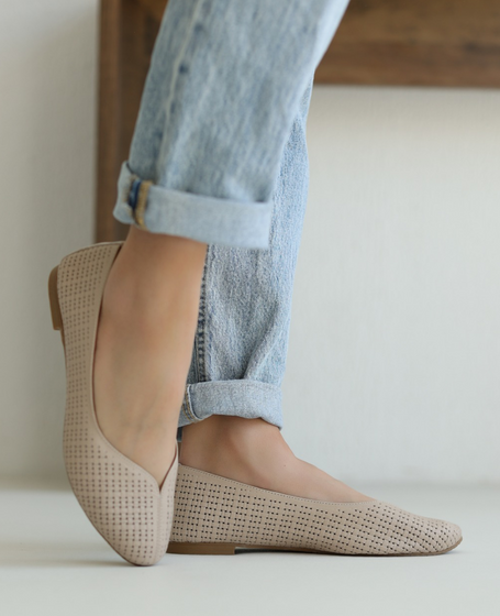 Deloria Beige Leather Women's Low-Cut Shoes